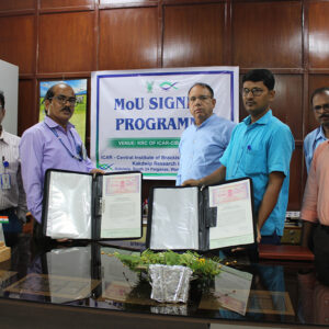 KRC of ICAR-CIBA inked MoU with Ms. Kamala Feeds, West Bengal for operation of KRC feed mill on Public Private Partnership mode